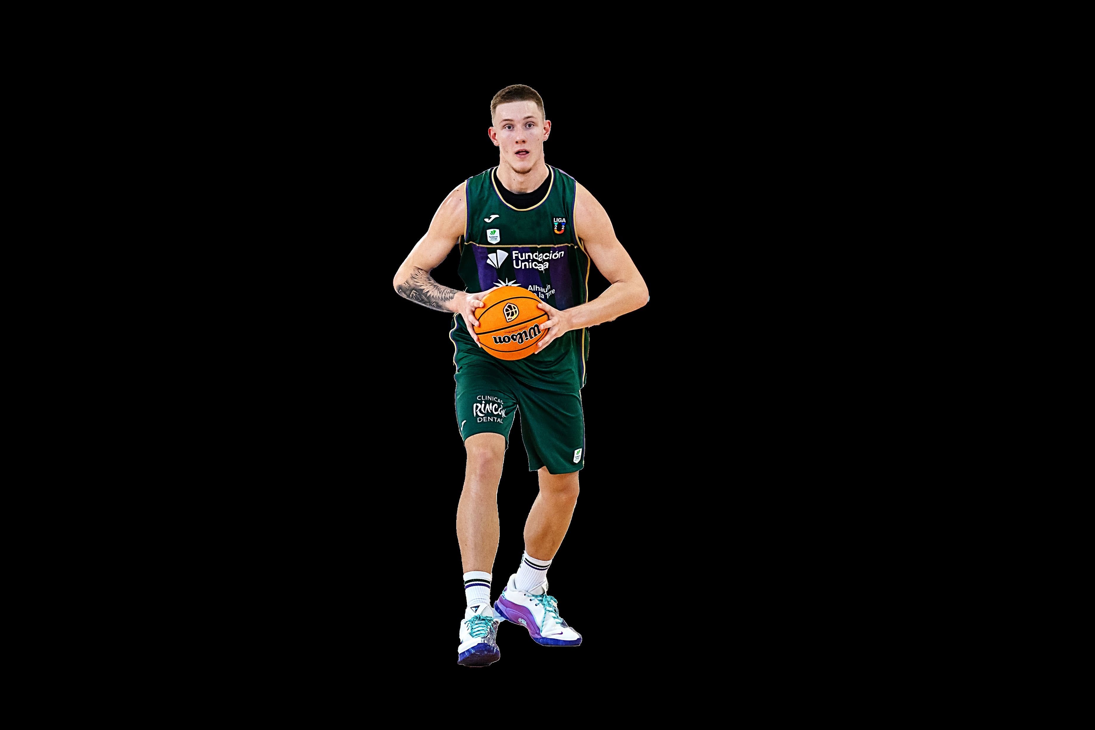 Unicaja player with the ball